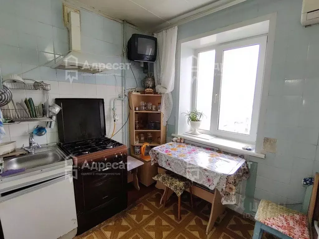 3-к кв. Волгоградская область, Волгоград ул. Кирова, 133 (58.8 м) - Фото 1