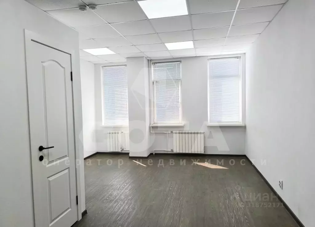Офис в Омская область, Омск ул. Декабристов, 45 (23 м) - Фото 1