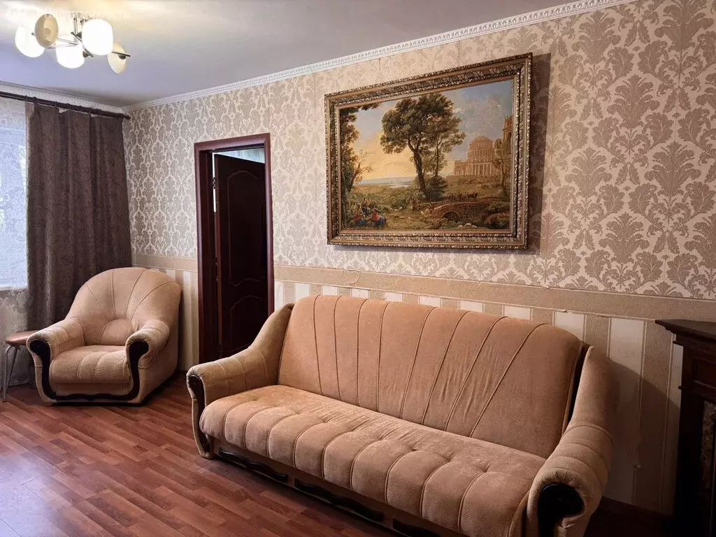 3-комнатная квартира: посёлок городского типа Калининец, Фабричная ... - Фото 1