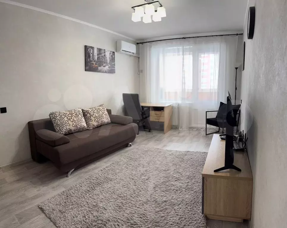 1-к. квартира, 35 м, 4/10 эт. - Фото 0