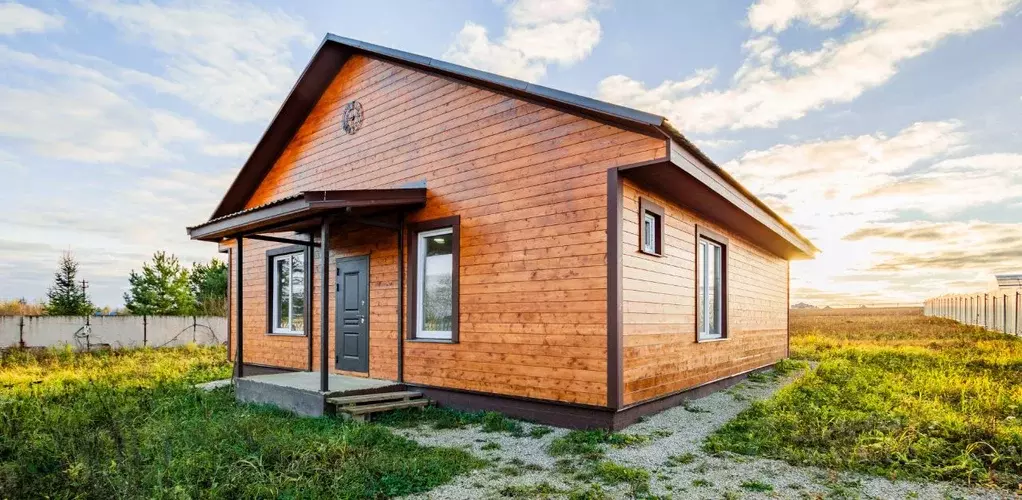 Дом в Калужская область, Жуковский муниципальный округ, Чубарово ... - Фото 1