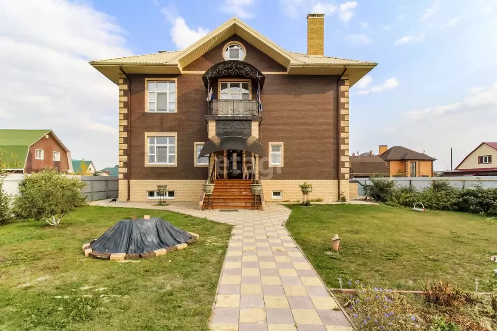 Дом в Тюменская область, Тюмень Казарово мкр, ул. Ореховая (448 м) - Фото 1