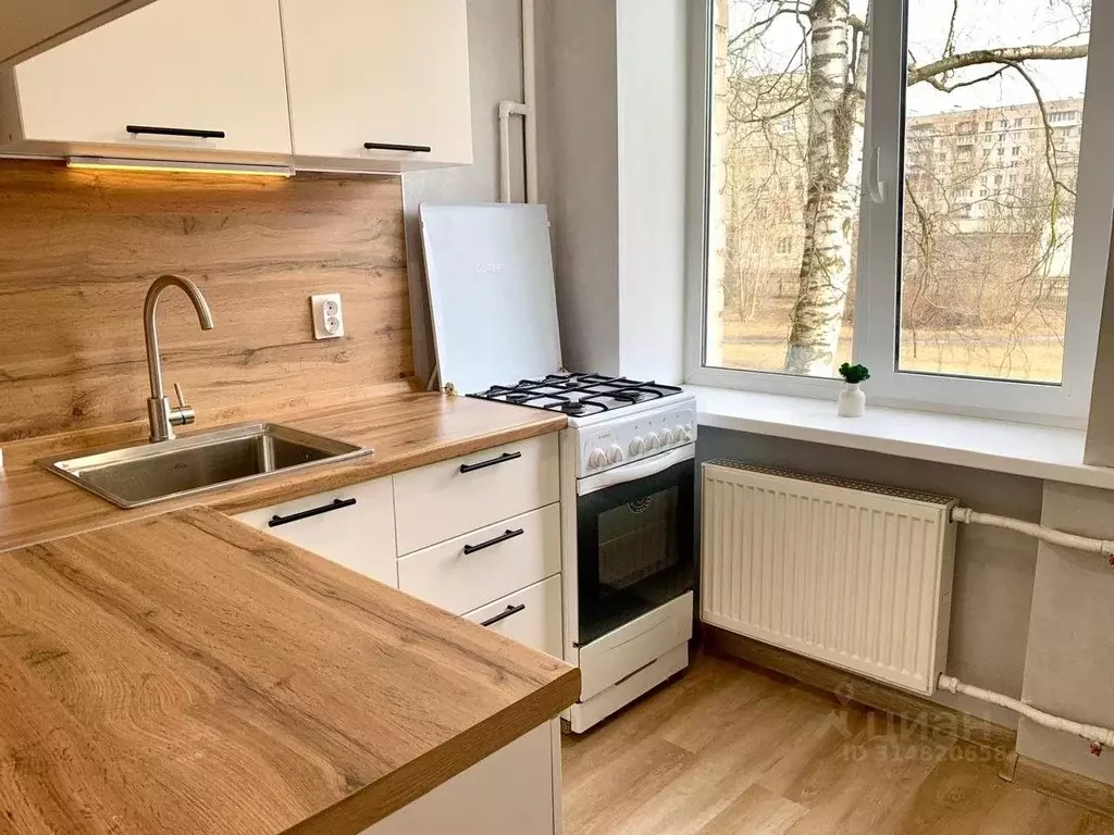 2-к кв. Санкт-Петербург ул. Тамбасова, 23К5 (41.9 м) - Фото 1
