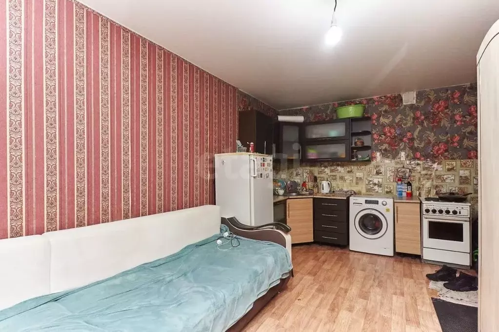 Комната Тюменская область, Тюмень ул. Республики, 246 (18.2 м) - Фото 1