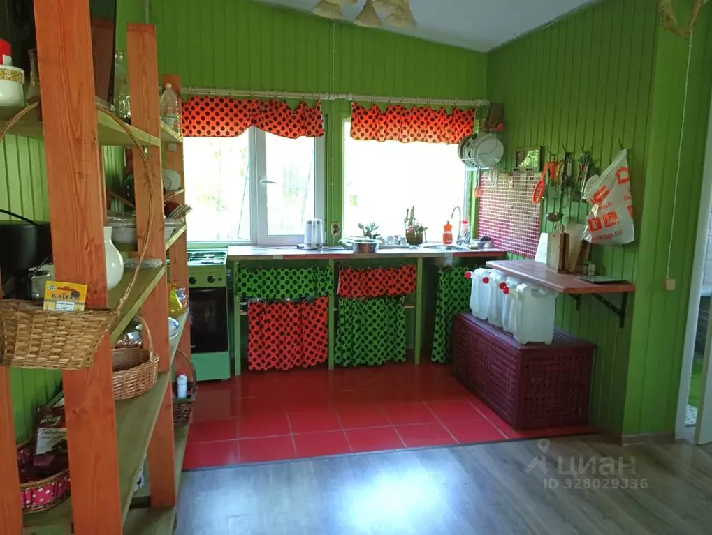 Дом в Ленинградская область, Выборгский район, Рощинское городское ... - Фото 2