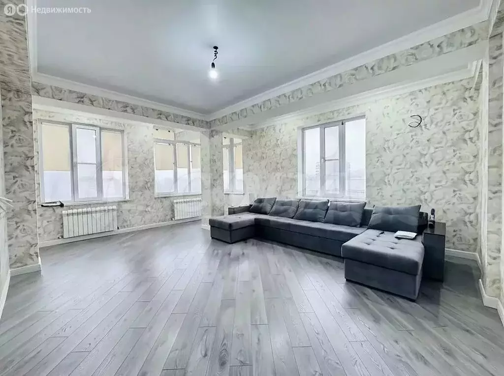 2-комнатная квартира: Махачкала, улица Каримова, 15 (80 м) - Фото 2