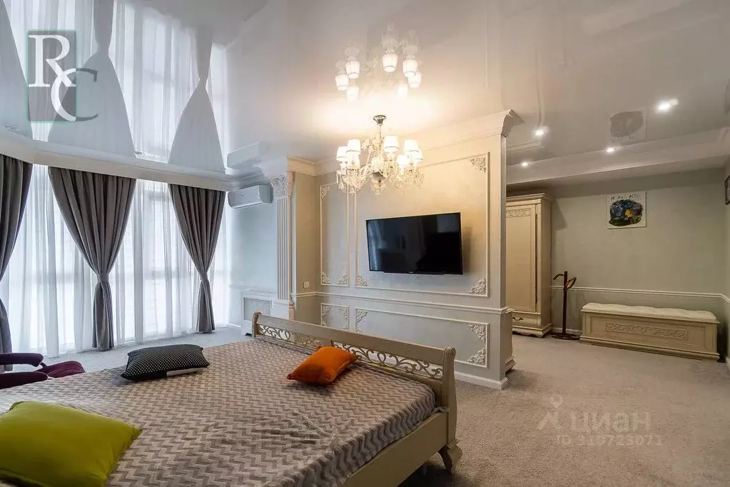 6-к кв. Севастополь просп. Октябрьской Революции, 52Б (260.0 м) - Фото 1