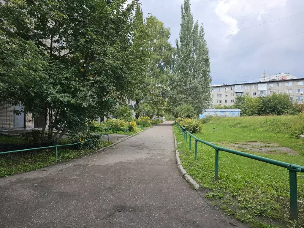 2-к кв. Алтайский край, Барнаул Молодежная ул., 68А (56.2 м) - Фото 2