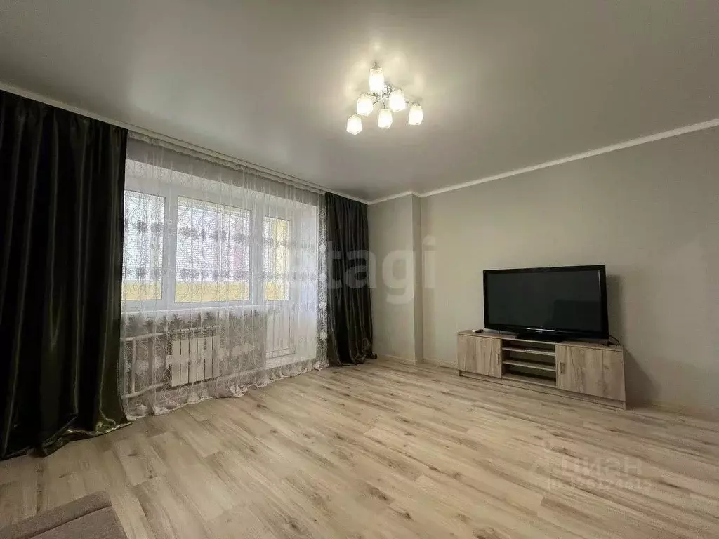 2-к кв. Татарстан, Казань ул. Толбухина, 15 (65.0 м) - Фото 1