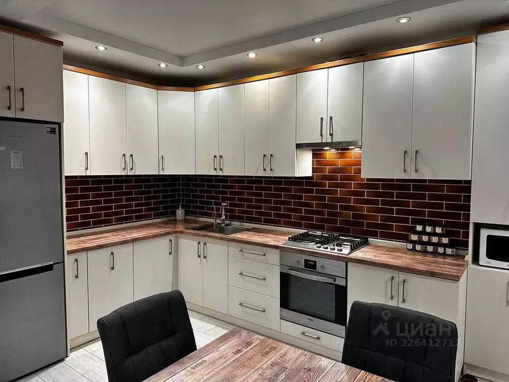 3-к кв. Калининградская область, Калининград ул. Генерала Челнокова ... - Фото 2