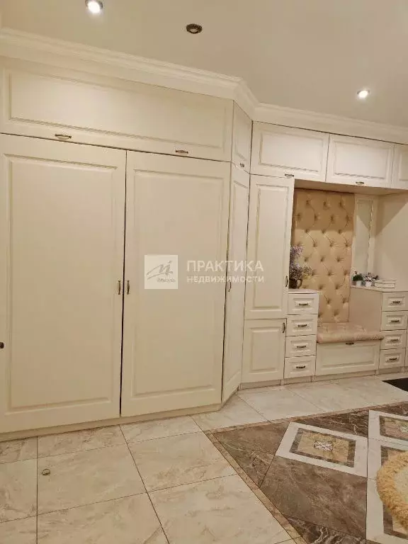 Продается 3-комнатная квартира - Фото 1