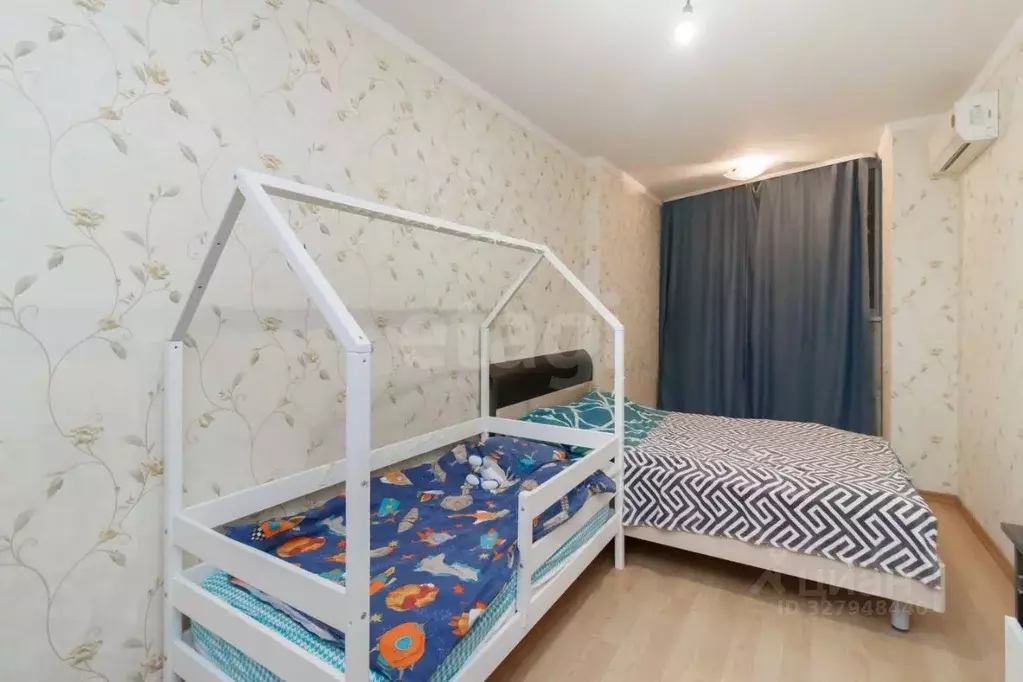 2-к кв. Тюменская область, Тюмень ул. Василия Гольцова, 3 (75.0 м) - Фото 1