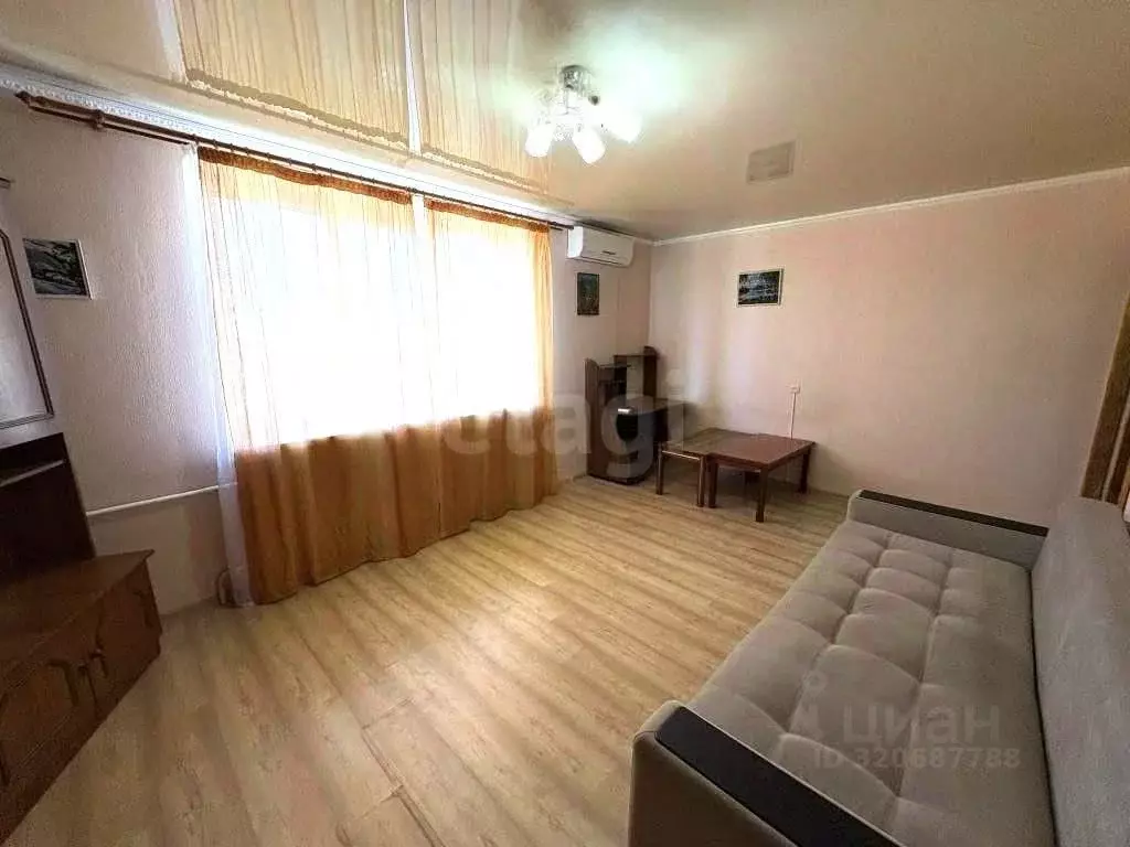 2-к кв. Крым, Феодосия ул. Украинская, 31 (52.8 м) - Фото 1
