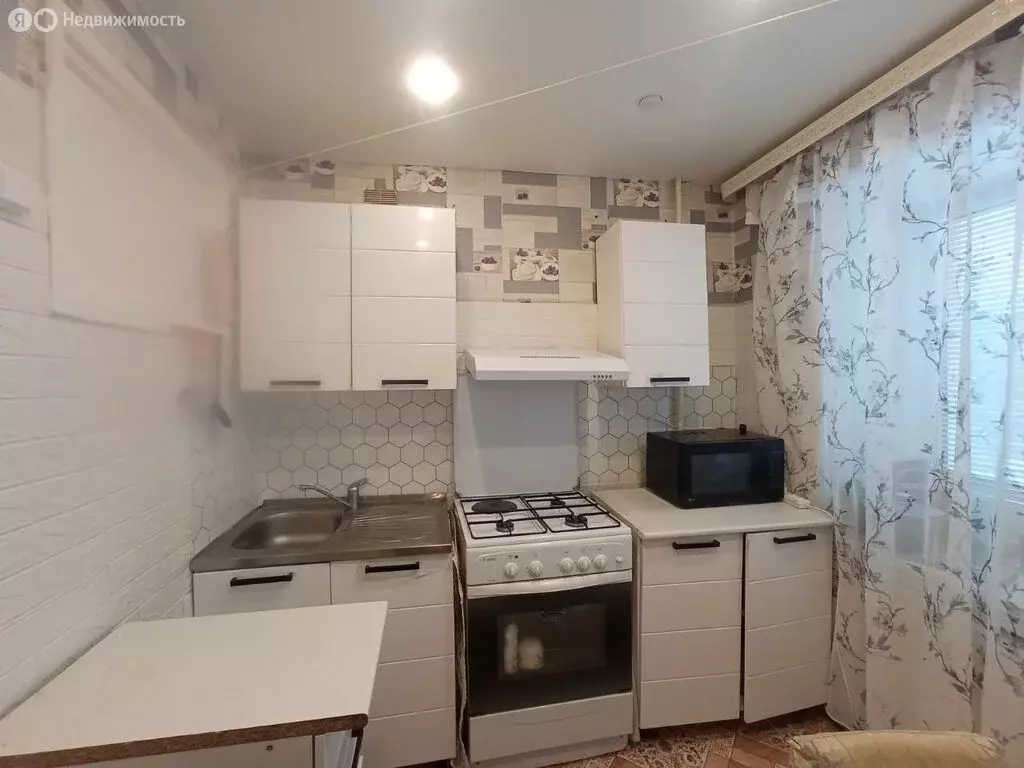 2-комнатная квартира: Гай, Советская улица, 12А (43 м) - Фото 1