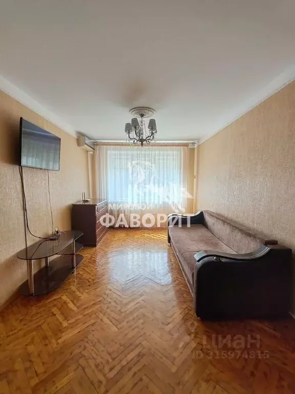 3-к кв. Оренбургская область, Оренбург Салмышская ул., 29/2 (65.8 м) - Фото 0
