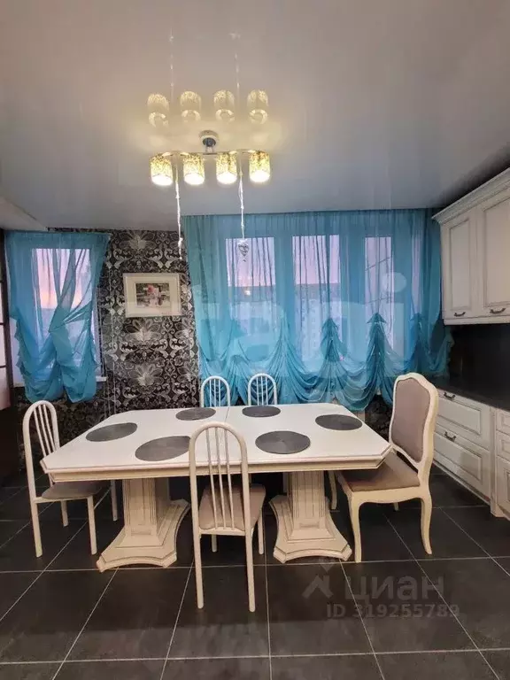 5-к кв. Ханты-Мансийский АО, Нижневартовск ул. Ленина, 46 (184.0 м) - Фото 1