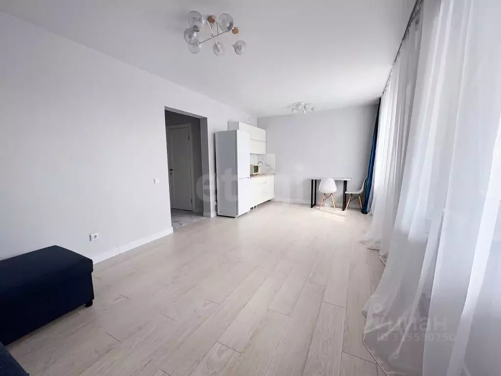 Студия Оренбургская область, Оренбург ул. Автомобилистов, 13 (32.8 м) - Фото 1