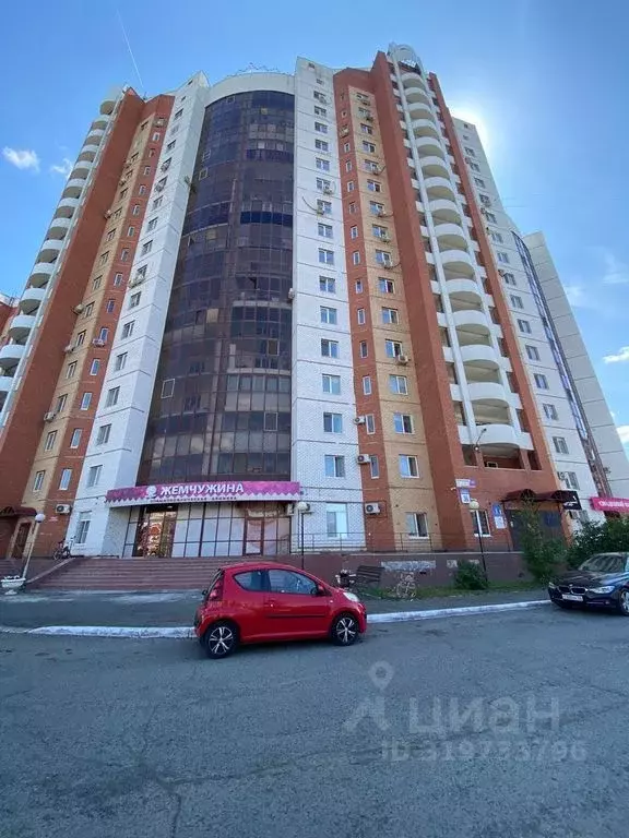 3-к кв. Оренбургская область, Оренбург Салмышская ул., 63 (100.0 м) - Фото 0