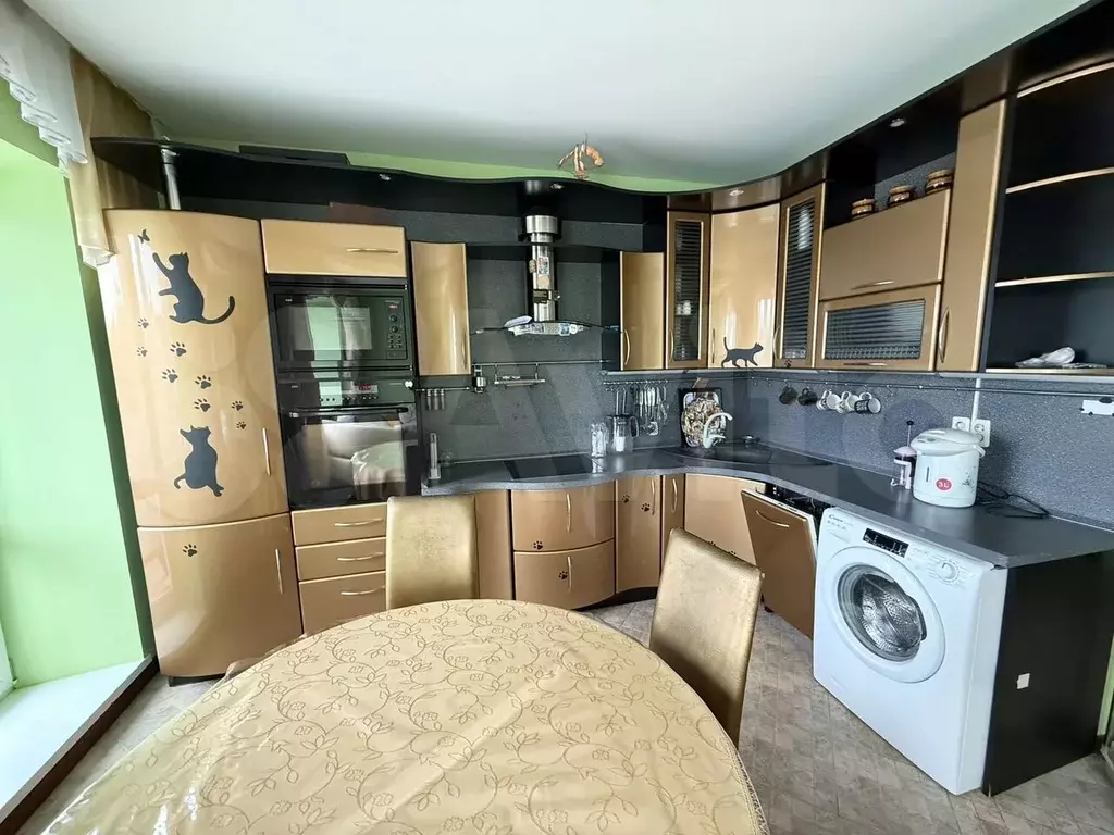 2-к. квартира, 70 м, 2/5 эт. - Фото 0