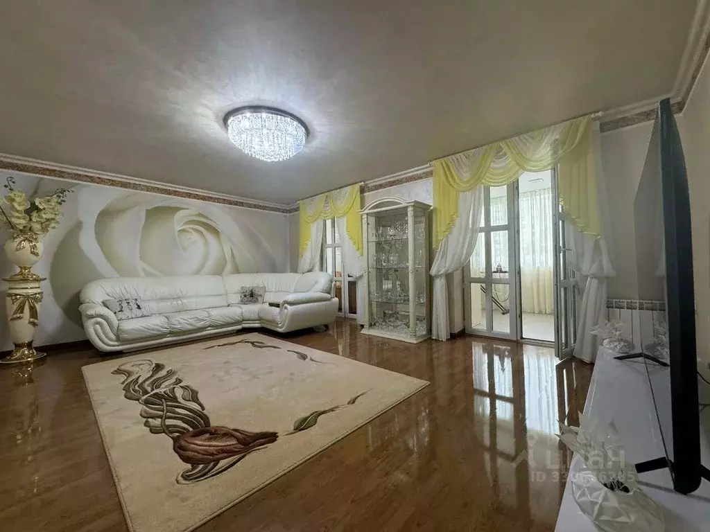 3-к кв. Крым, Евпатория просп. Победы, 63 (84.5 м) - Фото 1