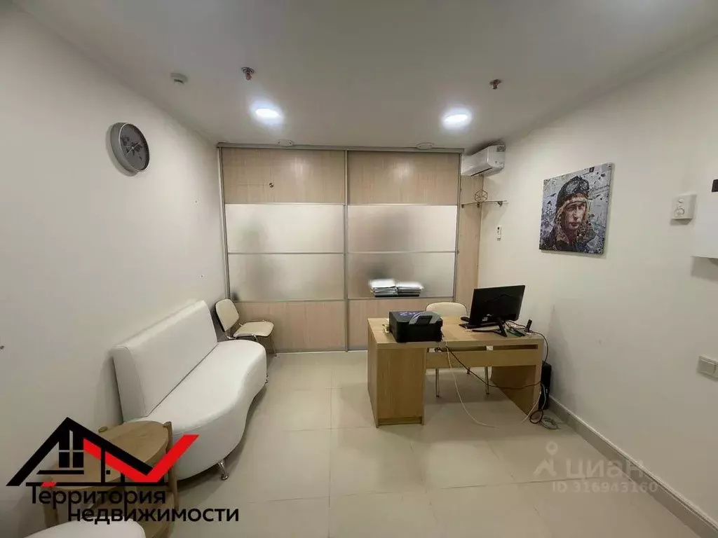 Офис в Севастополь ул. Большая Морская, 23 (21 м) - Фото 2