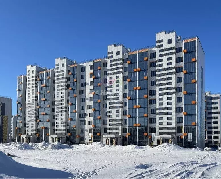 2-к кв. Омская область, Омск проезд 4-й Амурский, 13 (57.0 м) - Фото 0