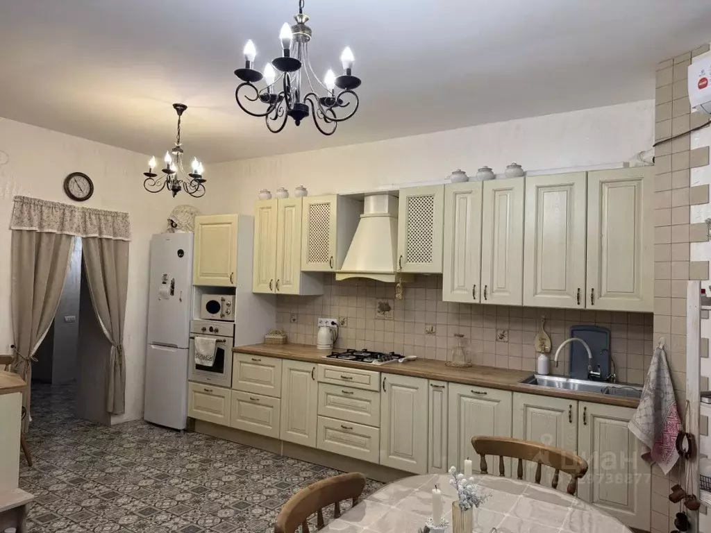 Коттедж в Ульяновская область, Ульяновск Бакинский пер., 30 (209 м) - Фото 1