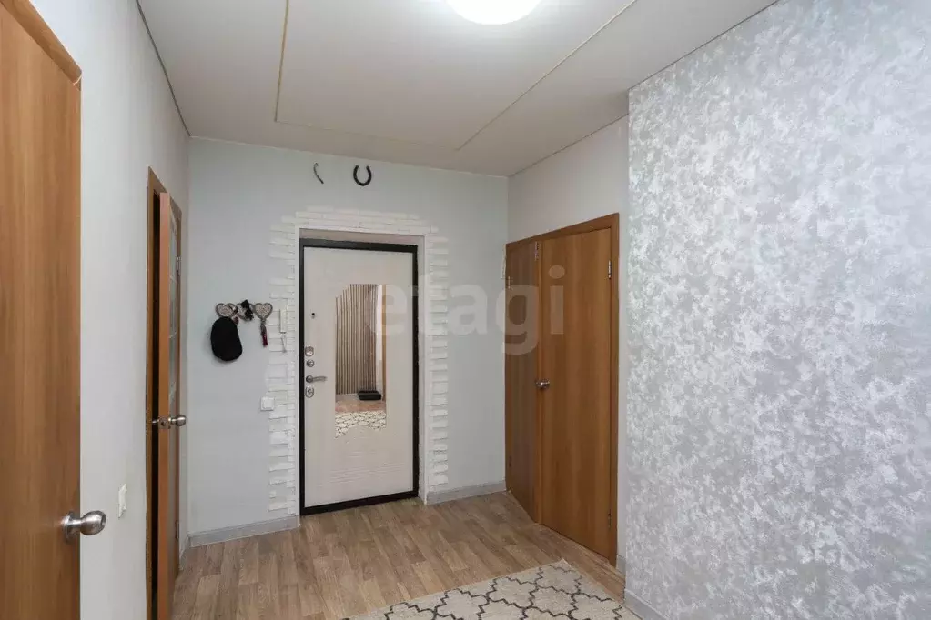 1-к кв. Тюменская область, Тюмень ул. Монтажников, 51 (50.0 м) - Фото 2