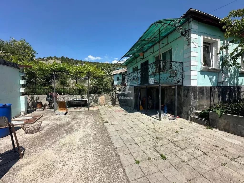 Дом в Севастополь, Севастополь, Инкерман г. ул. Трубная, 26 (53 м) - Фото 1