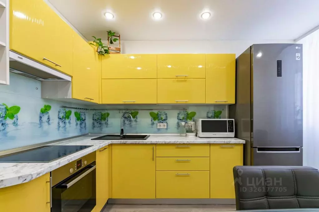 1-к кв. Свердловская область, Екатеринбург ул. Рощинская, 21к3 (38.5 ... - Фото 2