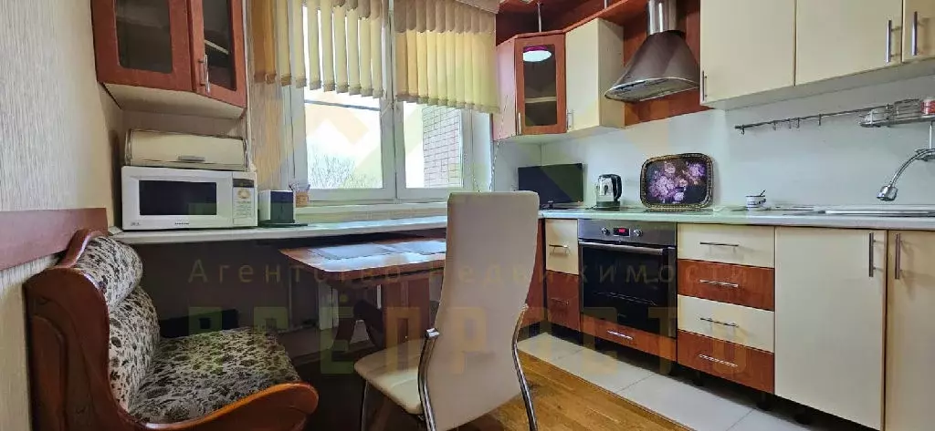 Продается 4-комнатная квартира - Фото 2