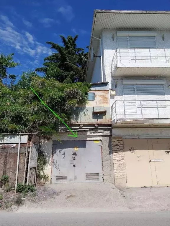Гараж в Крым, Ялта ул. Ореховая, 14 (30 м) - Фото 1