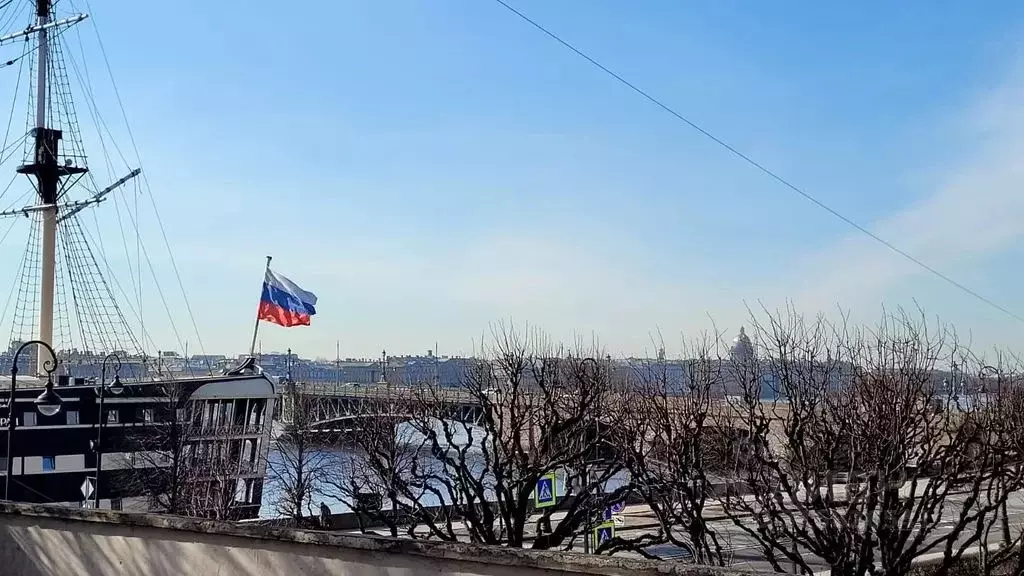 2-к кв. Санкт-Петербург пл. Троицкая Петроградской стороны, 1 (77.0 м) - Фото 0