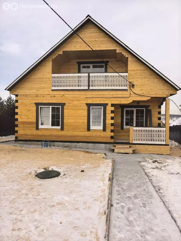 Дом в Иркутская область, Качугский муниципальный округ, село Карлук ... - Фото 1