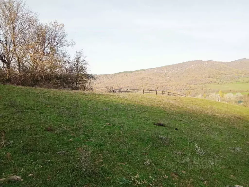 Участок в Крым, Бахчисарайский район, Голубинское с/пос, с. Нижняя ... - Фото 1