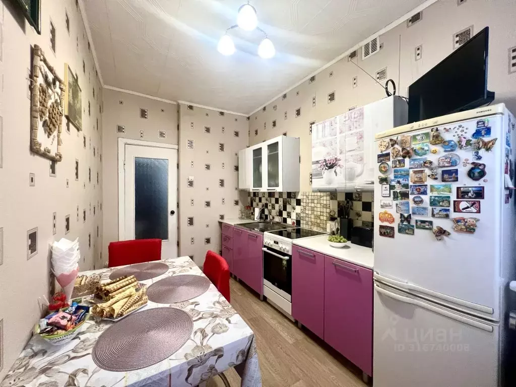 3-к кв. Архангельская область, Архангельск пл. Ленина, 3 (66.8 м) - Фото 0