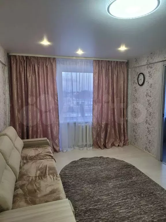 3-к. квартира, 60 м, 3/5 эт. - Фото 0