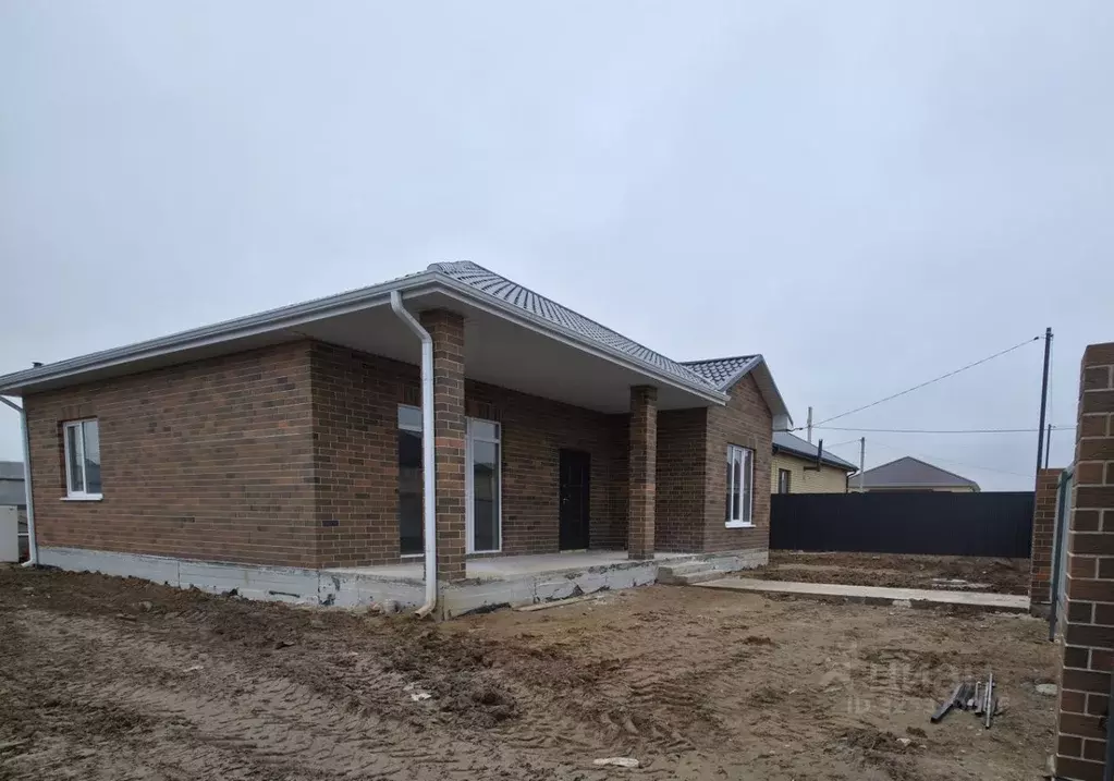 Дом в Астраханская область, Приволжский район, с. Осыпной Бугор ... - Фото 2