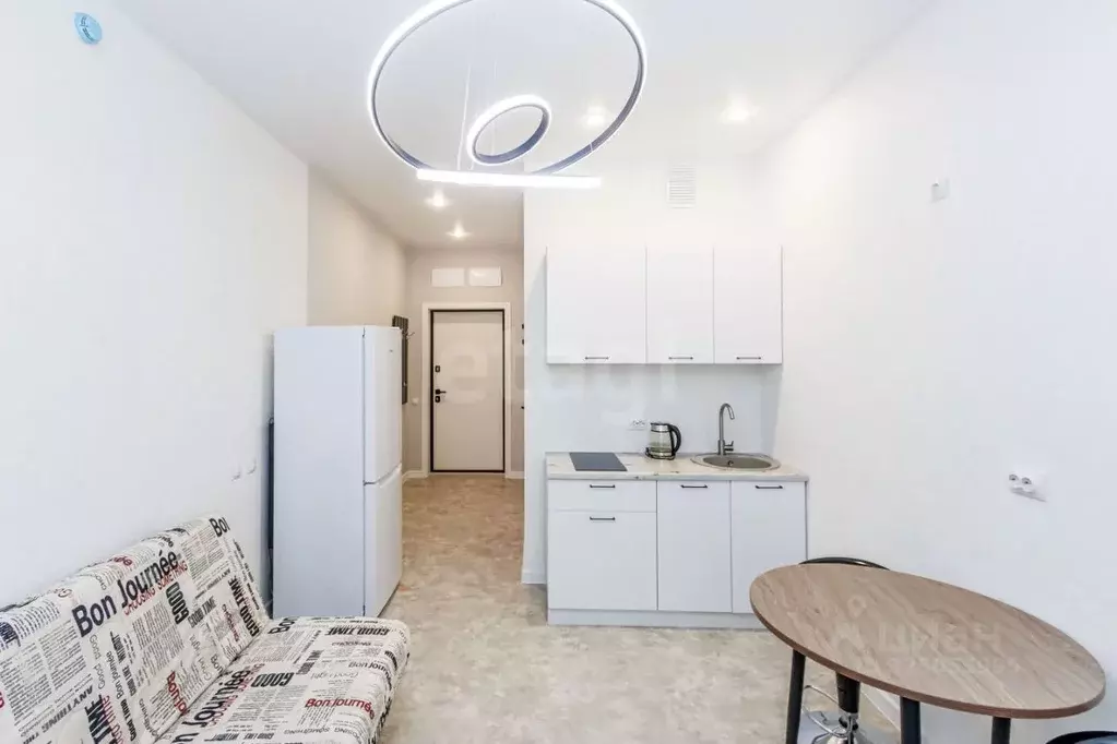 Студия Тюменская область, Тюмень Интернациональная ул., 199к9 (19.8 м) - Фото 1