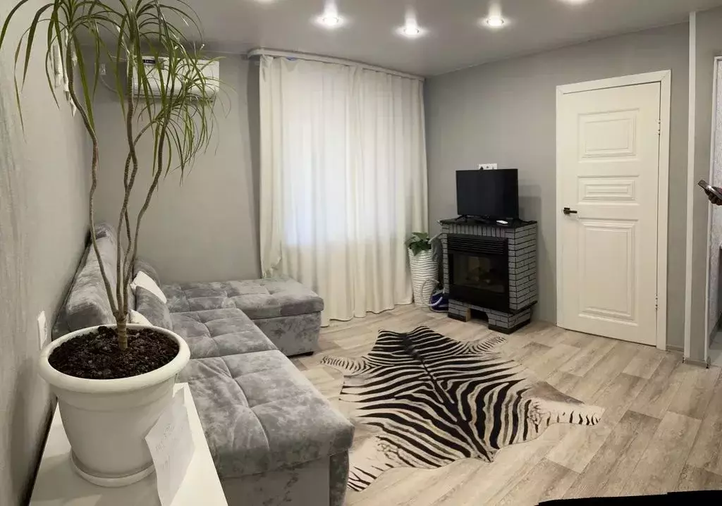 2-к кв. Оренбургская область, Оренбург Туркестанская ул., 8Б (38.0 м) - Фото 1