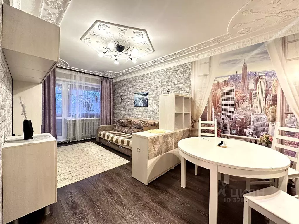 3-к кв. Омская область, Омск ул. Челюскинцев, 89 (61.3 м) - Фото 1