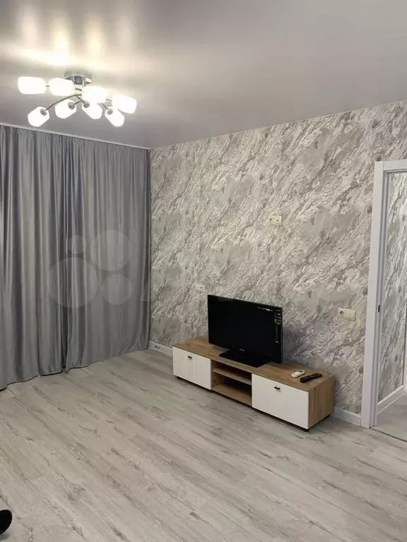 1-к. квартира, 37 м, 8/9 эт. - Фото 0