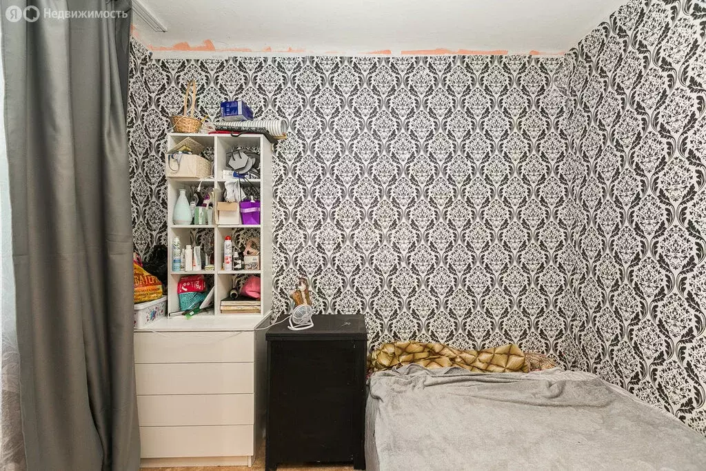 3-комнатная квартира: Тюмень, улица Бакинских Комиссаров, 10А (40.3 м) - Фото 2