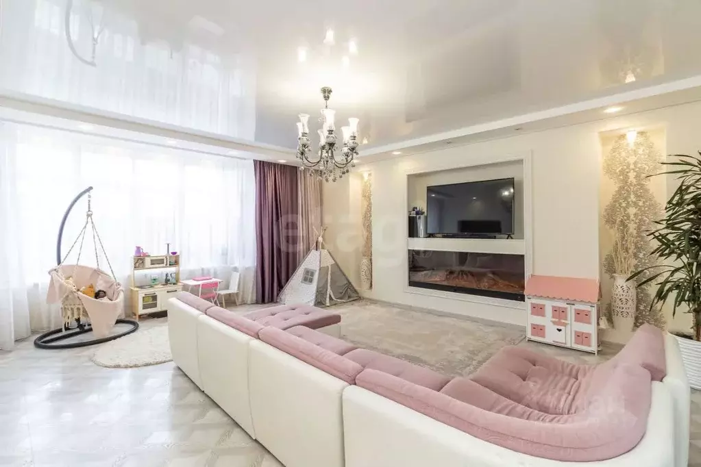 Дом в Тюменская область, Тюмень Микрорайон мыс, ул. Шоссейная (258 м) - Фото 1