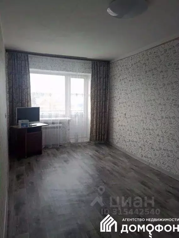 2-к кв. Омская область, Омск Революционная ул., 13 (43.3 м) - Фото 0