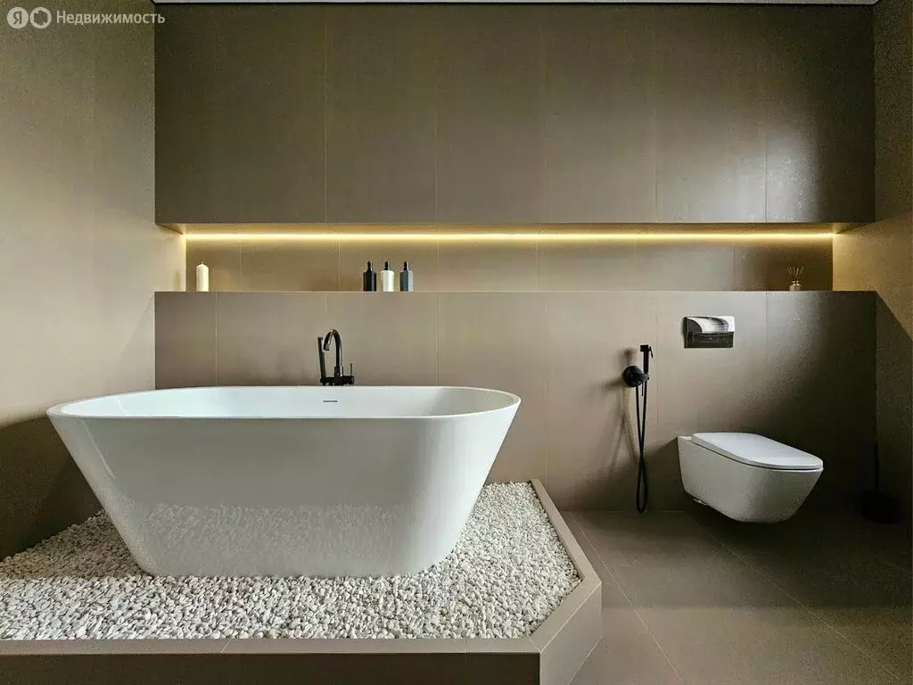 Дом в посёлок Рассвет, Малиновая улица (210 м) - Фото 1
