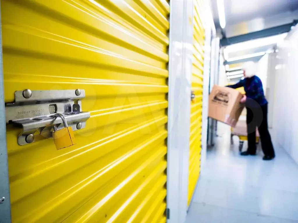 Pros and Cons of Renting Short-Term Storage Units