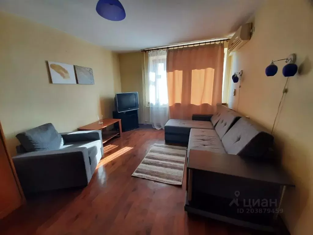 1-к кв. Волгоградская область, Волгоград Голубинская ул., 8 (30.0 м) - Фото 1