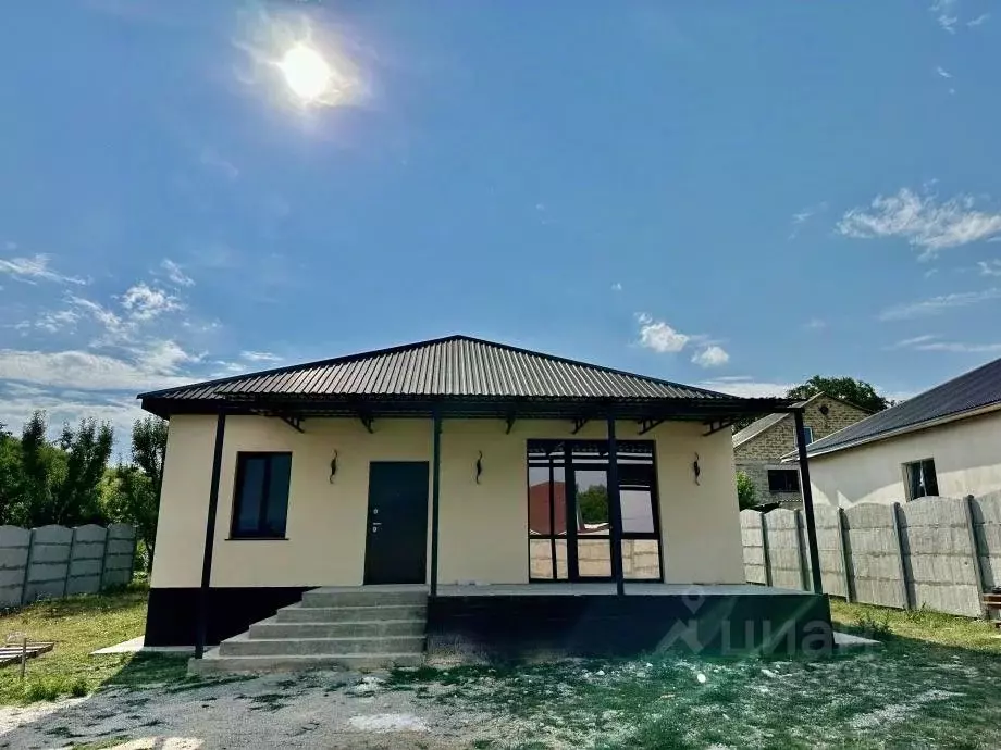 Дом в Крым, Симферопольский район, Трудовское с/пос, с. Денисовка ул. ... - Фото 2