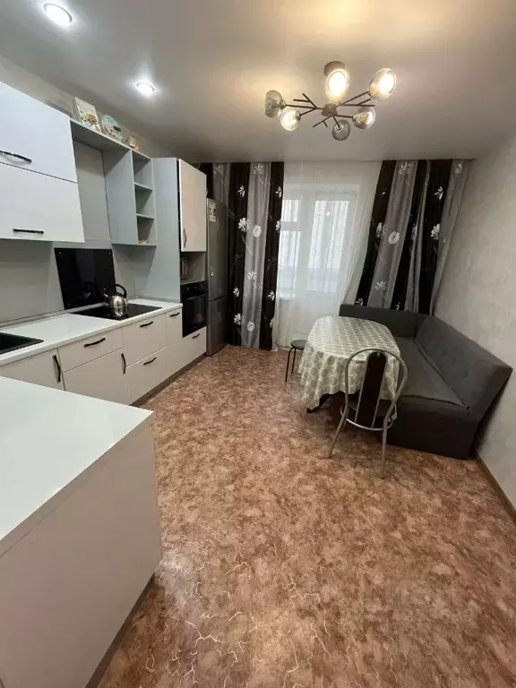 3-к кв. Татарстан, Нижнекамск просп. Строителей, 61 (82.0 м) - Фото 2